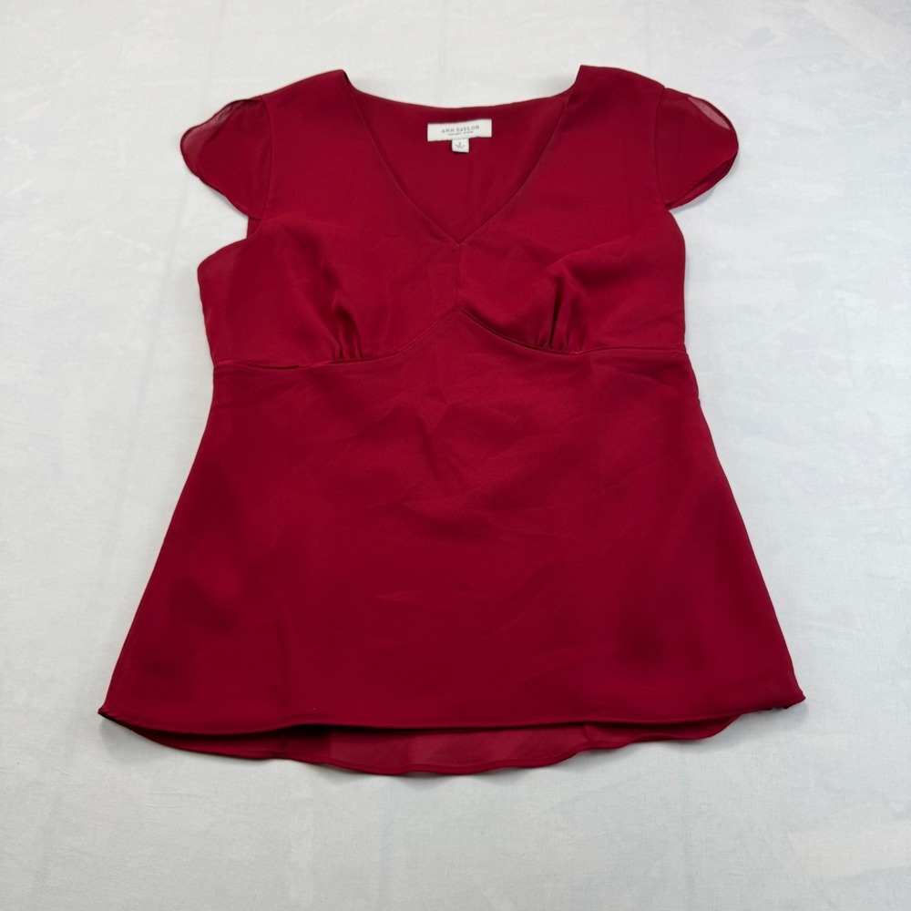 Ann Taylor Factory Store Blouse Top Womens 6 Red Chiffon Empire Waist V-Neck